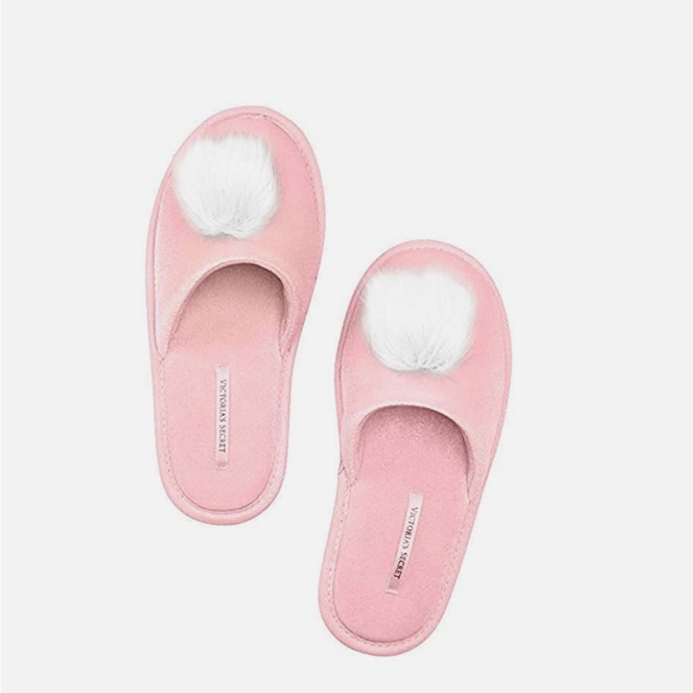 Victoria’s Secret Pink Pom Pom Slippers US M Size 7